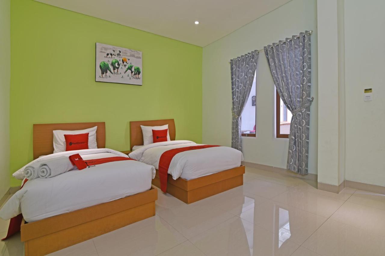 RedDoorz Plus @ Mahendradatta Denpasar Bagian luar foto